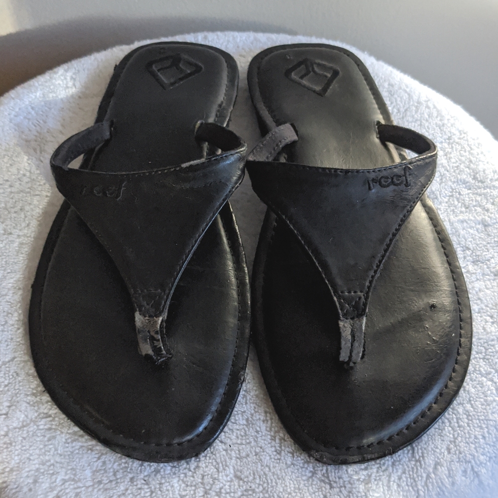 Black Reef Sandals
